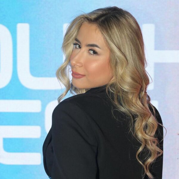 ANASTASIJA RILAK ODLUČILA DA BIRA SLOBODU! Iznenađenje za publiku stiže u junu: Najava izazvala haos na mrežama
