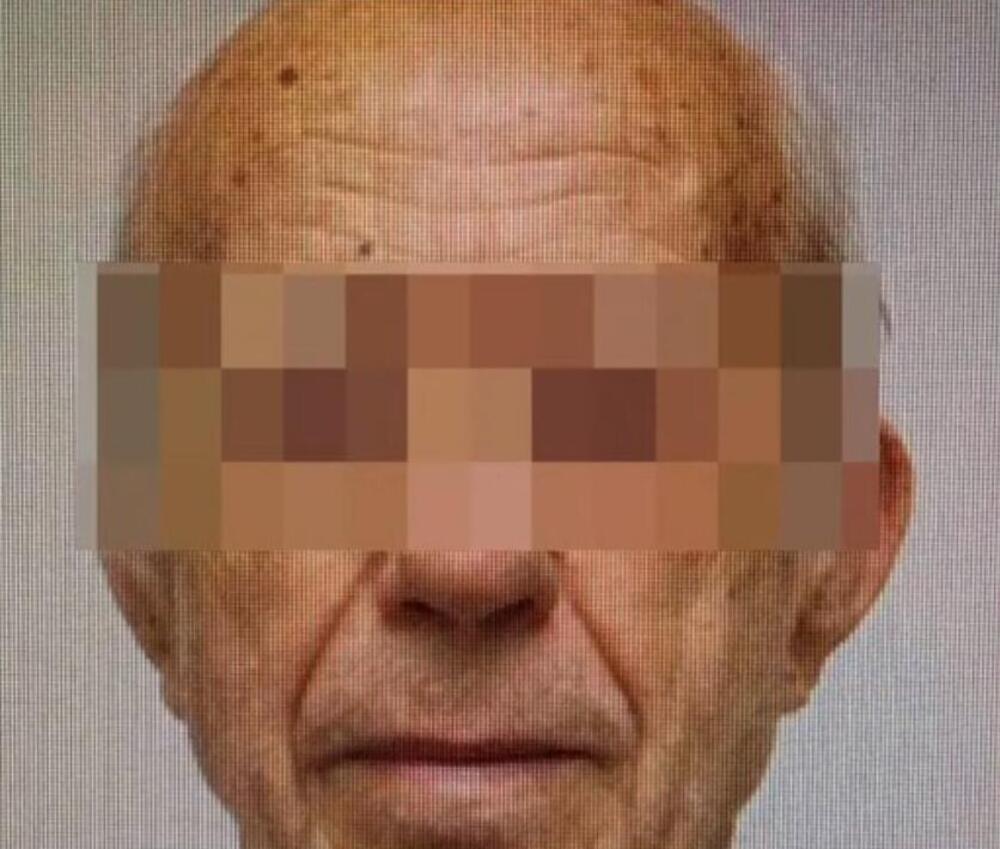 OVO JE DEDA (89) KOJI JE IZAZVAO HAOS U CENTRU ATINE: Rešetao kao kauboj, pa dao ŠOK IZJAVU - "SAMO SAM ŽELEO..."