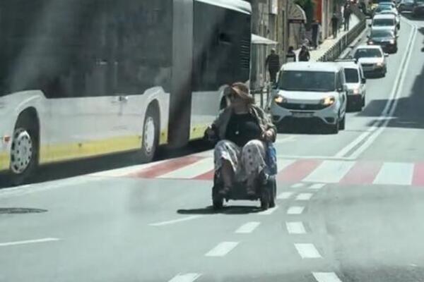 "KO JE OVA DIVA?" Baka u kolicima nasred puta zapalila region, 400.000 ljudi gleda u prizor iz Splita i NE TREPĆE!