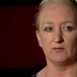 HOROR KAKAV SE NE PAMTI! Vođa sekte odveo u smrt 900 članova: Imala je 12 godina kada je držala telo mrtve majke