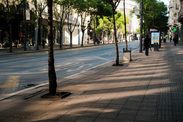 Beograd za Prvi maj ne liči na sebe: Nigde žive duše, ulice prazne, postao je "GRAD DUHOVA" (FOTO)