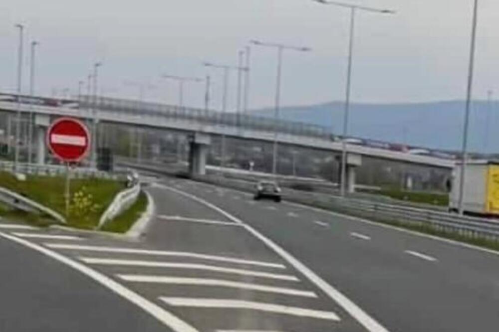 UPOZORENJE ZA VOZAČE NA MORAVSKOM KORIDORU! Vozilo UPRAVO JURI u suprotnom smeru! (FOTO)