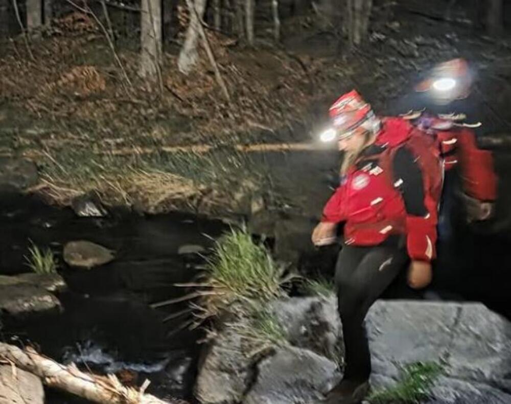 Spasioci Gorske službe pronašli muškaraca koji je nestao na Divčibarama! Za njih nema prepreka, pravi heroji!
