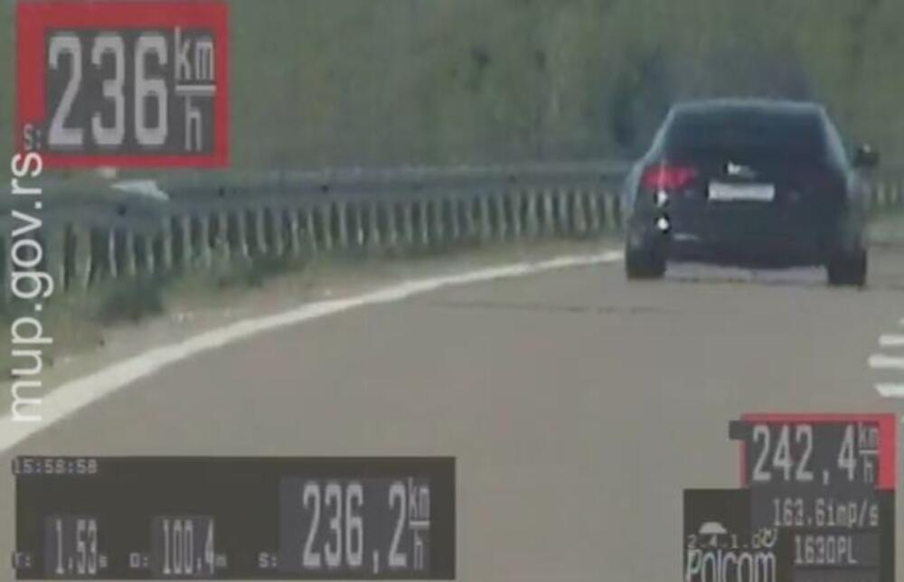 Jeziv snimak ledi krv u žilama: Grk divlja Srpskim putevima preko 200 na sat, ali to nije najgore u celoj priči