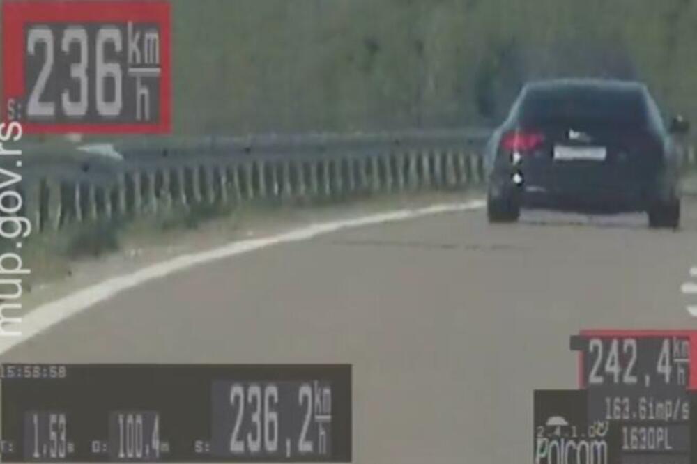 Jeziv snimak ledi krv u žilama: Grk divlja Srpskim putevima preko 200 na sat, ali to nije najgore u celoj priči