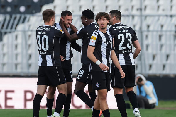 Partizan spremio ozbiljan novac za prvi potpis: Transfer koji zavisi od Dragojevića i Ugrešića (VIDEO)