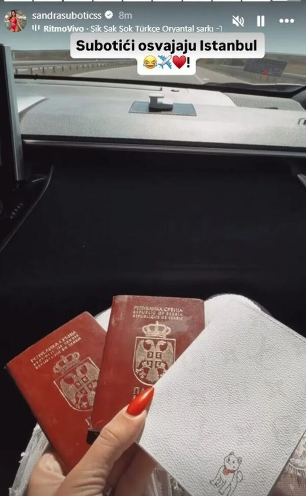 ALEKSANDRA PROMENILA PLOČU? Očekivalo se da će da UĐE u RIJALITI, a ona ODLAZI OVDE! Objava sve zatekla