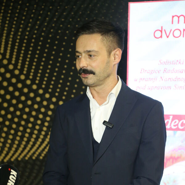 MILAN VASIĆ OŽENIO 18 GODINA MLAĐU, A SVIMA JE PROMAKLO KO MU JE KUM: Zna ga cela Srbija, neraskidivo prijateljstvo