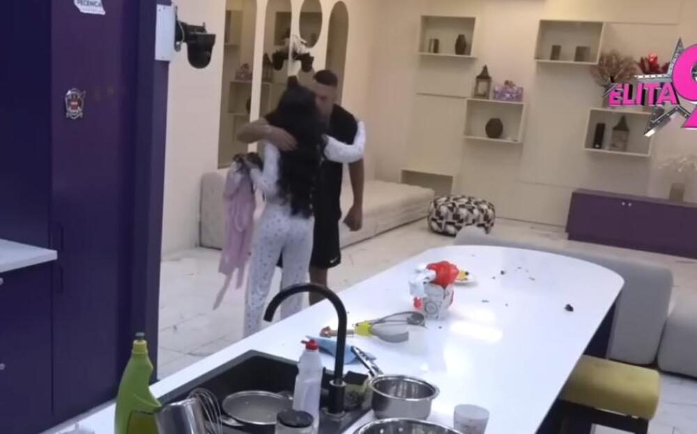 ŠOK NA PINKU! PAO PRVI POLJUBAC STANIJE I APOLONA! DOHVATILI SE nasred kuće - INTIMU SNIMILA KAMERA