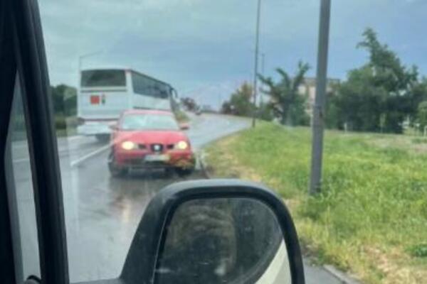 SNIMLJENA JOŠ JEDNA VOŽNJA U KONTRASMERU: Novosađani, budite oprezni! (VIDEO)