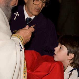 "MAMA ME ČEKA" Devojčica sama dolazila u crkvu, svi mislili da je PORODICA MUČI: A onda je sveštenik Igor OTKRIO...