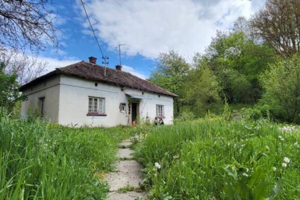 Daniel prodaje kuću od 100 kvadrata i plac od 11 ari za 16.500 evra: Lokacija idealna za ljubitelje prirode (FOTO)