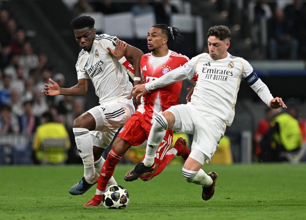 Real Madrid žestoko kaznio Čuamenija i Valverdea zbog tuče! (Foto)
