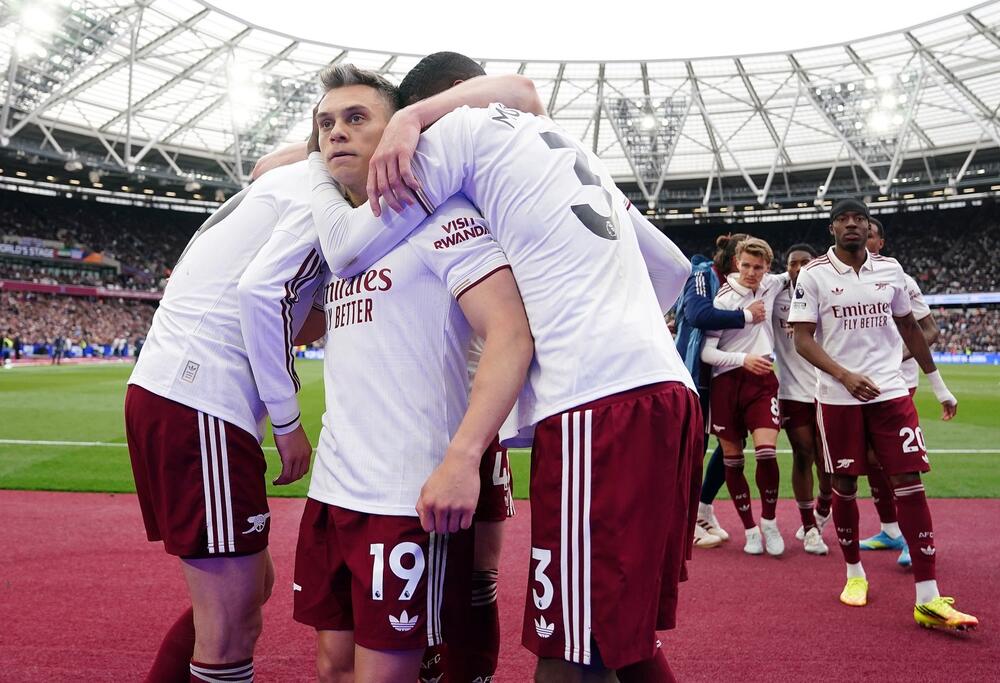 Drama u Londonu: Arsenal uz pomoć VAR-a stigao nadomak titule, Vest Hem sve bliži Čempionšipu!
