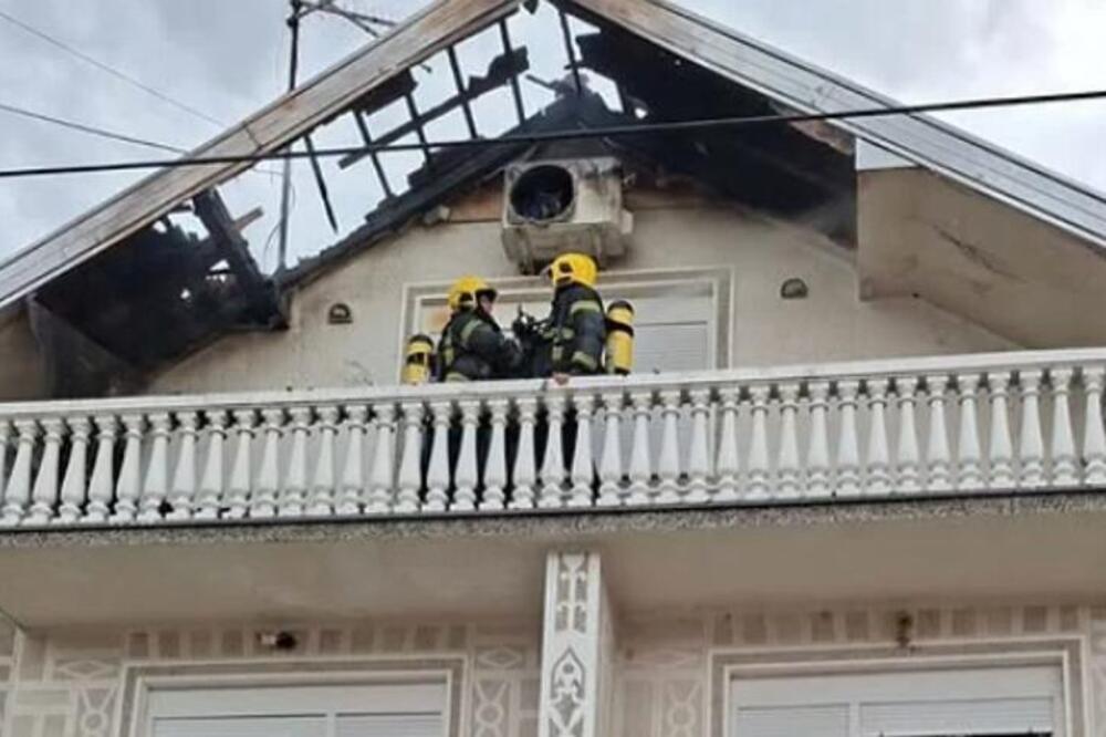 GROM UDARIO U KUĆU U POŽAREVCU PA ZAPALIO KROV: Nevreme već pravi haos po Srbiji (FOTO)
