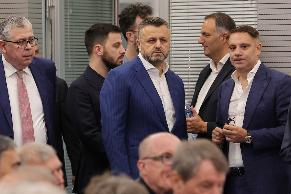 Željko Drčelić na komemoraciji - "trening centar Vladimir Cvetković!" (Foto)