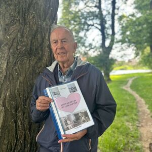 Nikad nije kasno - Milun iz Čačka napisao prvu knjigu u 9. deceniji: Svoj trag u vremenu ostavlja na 300 strana