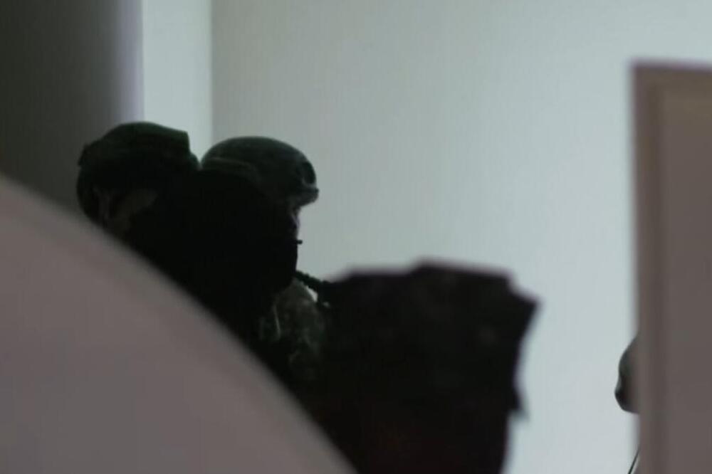 (VIDEO) Pucnjava u filipinskom parlamentu: Policija krenula da hapsi senatora, nastao haos!