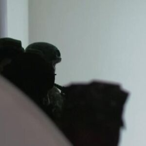 (VIDEO) Pucnjava filipinskom parlamentu: Policija krenula da hapsi senatora, nastao haos!