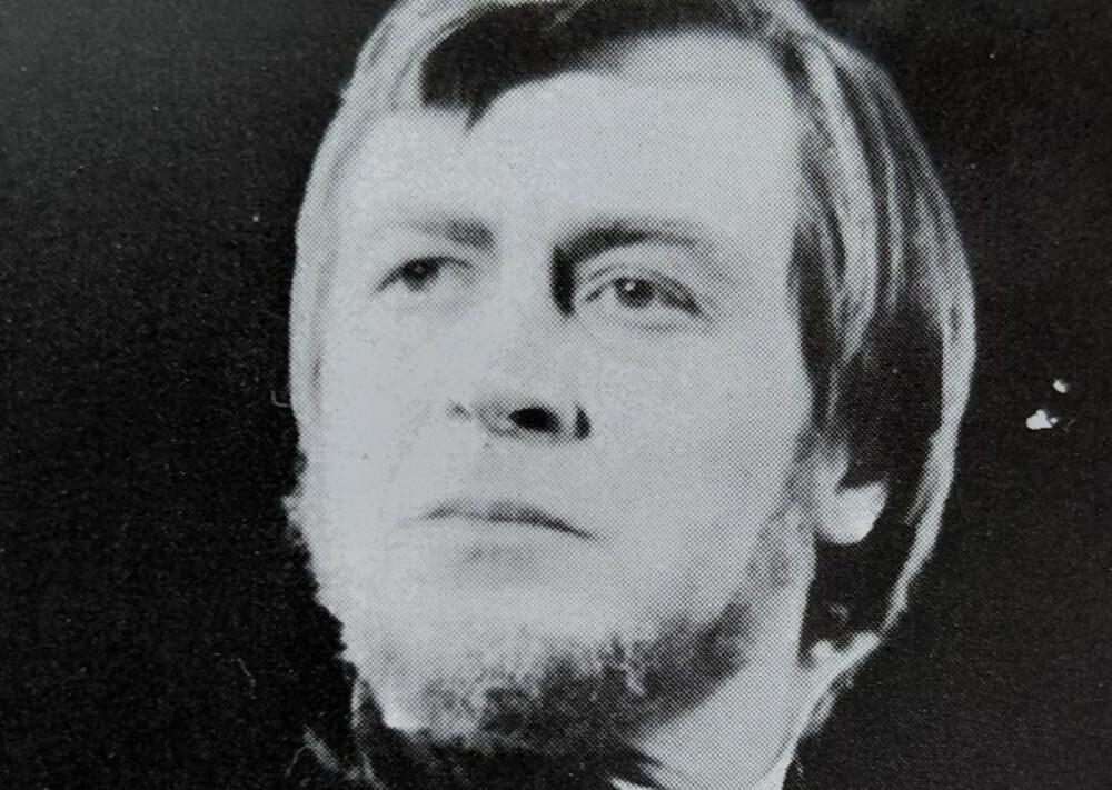Preminuo Dušan Simić
