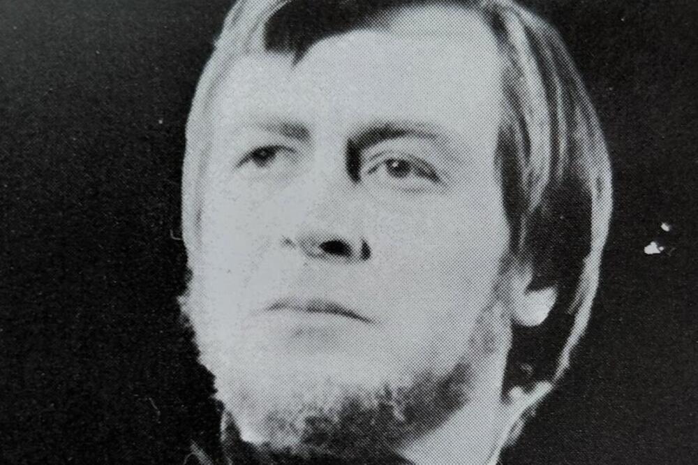 Preminuo Dušan Simić