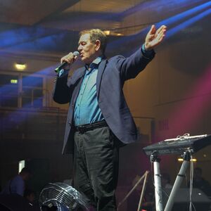 Dvadeset godina nakon solističkog koncerta: Kemal Malovčić sprema da opet zapali Tašmajdan uz Južni vetar VIDEO