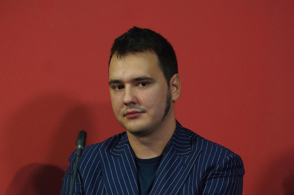 "DOBIO JE IME PO DEDI, A JA SAM BIO DA IMA SVOJE" Aleksa Balašević o nasledniku" OD ODLASKA MOG OCA U VEČNOST..."