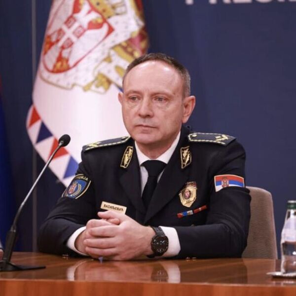 Oglasio se direktor policije Vasiljević: Izneo procenu broja prisutnih na skupu na Slaviji