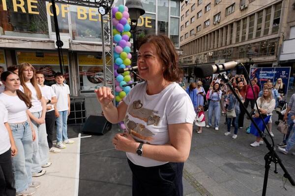REVIJA DEČJIH HOROVA NA &bdquo;BEOGRADSКIM DANIMA PORODICE": Međunarodni dan porodice obeležen radošću i pesmom