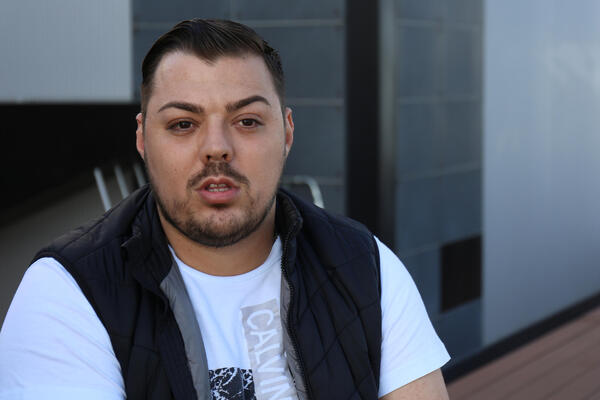 SLOBA VASIĆ OSTAJE U PSIHIJATRIJSKOJ USTANOVI! Neće još biti pušten: "IMALA JE SMRTNI SLUČAJ"