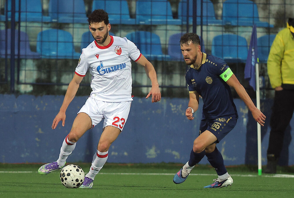 Nair Tiknizjan (levo)