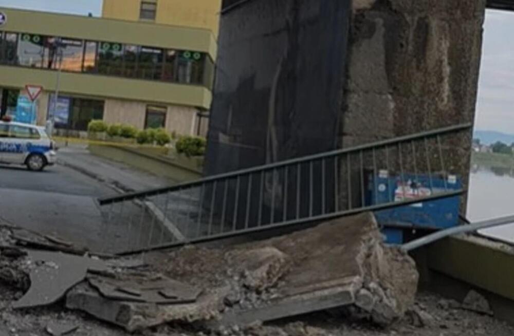 URUŠIO SE MOST NA GRANIČNOM PRELAZU GRADIŠKA: Obustavljen je saobraćaj (FOTO)