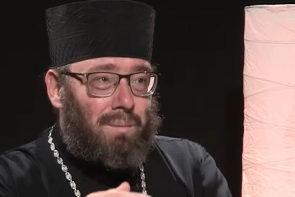 "Moderni čovek nikad nije imao više": Iguman Tumana o unutrašnjem nemiru, evo zbog čega bežimo u telefone