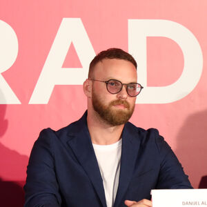 DA LI JE OVO KARMA? Danijel besan na Srbe i Hrvate, a narod ne zaboravlja 2006! Skandal koji se pamti 2 DECENIJE