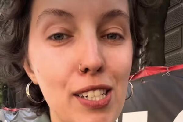RUSKINJA ANASTASIJA JE PUTOVALA VOZOM IZ NOVOG SADA DO BEOGRADA: Uradila je nešto što je ŠOKIRALO SRBE (VIDEO)