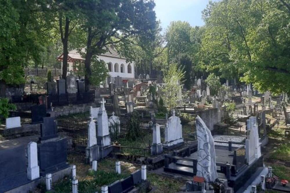 OTKRIVENA NEVEROVATNA STVAR NA GROBLJU KOD ALEKSINCA: Kopali oko Ljubišinog groba pa nabasali na... (FOTO)