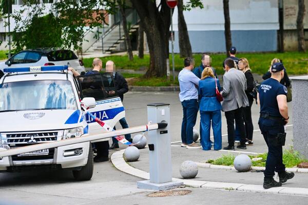 OVDE JE UPUCAN VLASNIK LOKALA NA NOVOM BEOGRADU! Pojavile se prve slike s lica mesta, POLICIJA OPKOLILA SVE (FOTO)