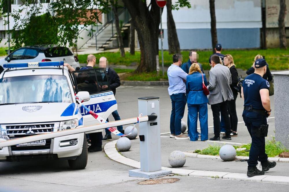 OVDE JE UPUCAN VLASNIK LOKALA NA NOVOM BEOGRADU! Pojavile se prve slike s lica mesta, POLICIJA OPKOLILA SVE (FOTO)