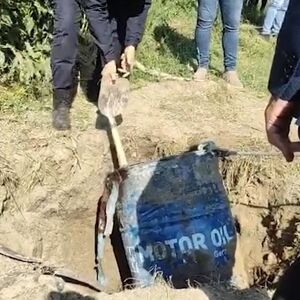 Sumnja se da je u ovom buretu pronađeno telo Aleksandra Nešovića! (VIDEO)