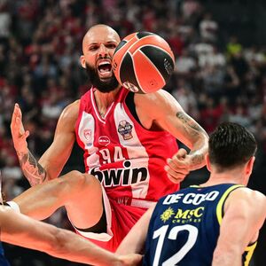 Olimpijakos uništio Fener i plasirao se u finale F4 Evrolige!