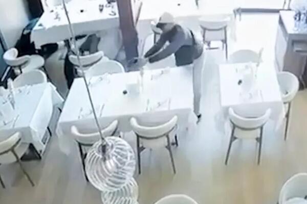 OVO JE SNIMAK PUCNJAVE U RESTORANU NA NOVOM BEOGRADU: Mihajlo (24) sedeći počeo da ispaljuje METKE (VIDEO)