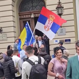 SRPSKO-BOSANSKA SVADBA U KRUŠEVCU PODIGLA CEO BALKAN NA NOGE: Internet gori otkako se pojavio OVAJ SNIMAK! (VIDEO)