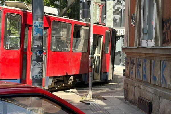 HITNO SE OGLASILI IZ GSP POVODOM ISKLIZNUĆA TRAMVAJA: Ovo je jedan od mogućih uzroka nesreće na Dorćolu