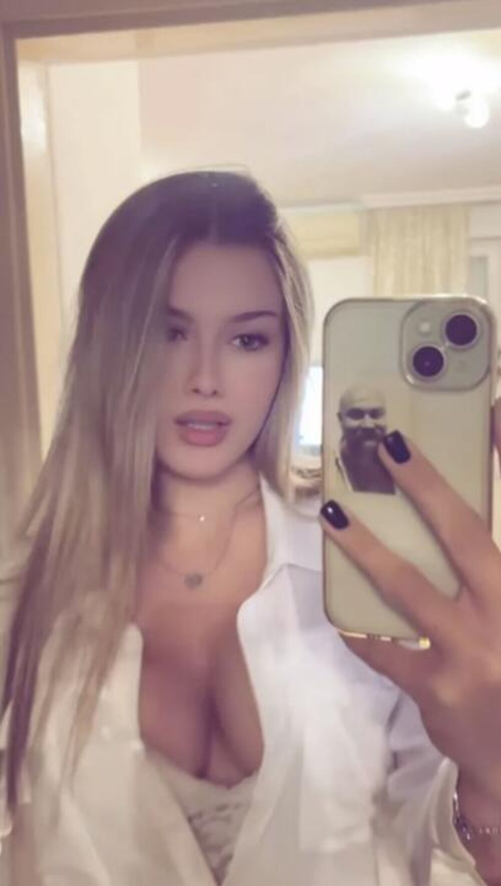 Ela Mita, Ljubiša Stojanović Luis