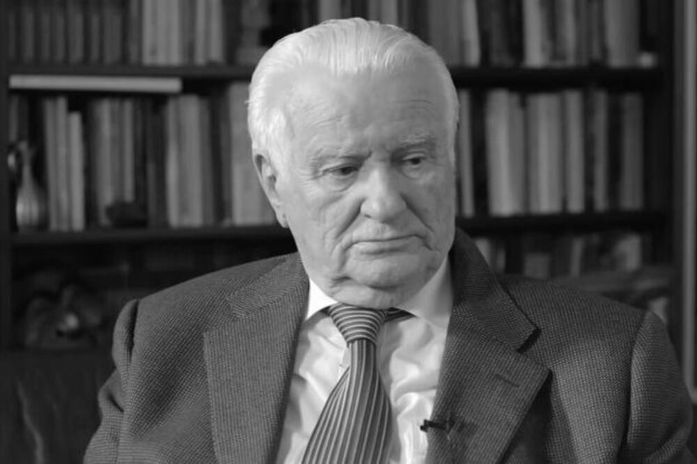 Preminuo Dragoljub Mićunović