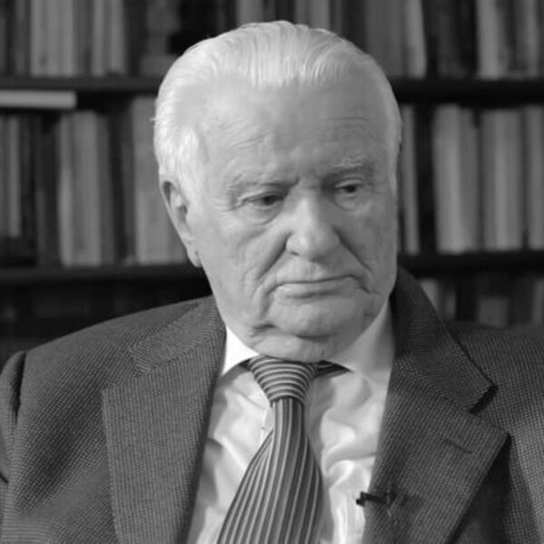 Preminuo Dragoljub Mićunović