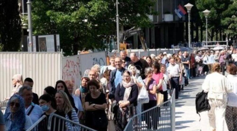 Zbog kojih svetinja su Srbi čekali u redu satima? U poslednjih 100 godina stizale su iz Grčke i Rusije