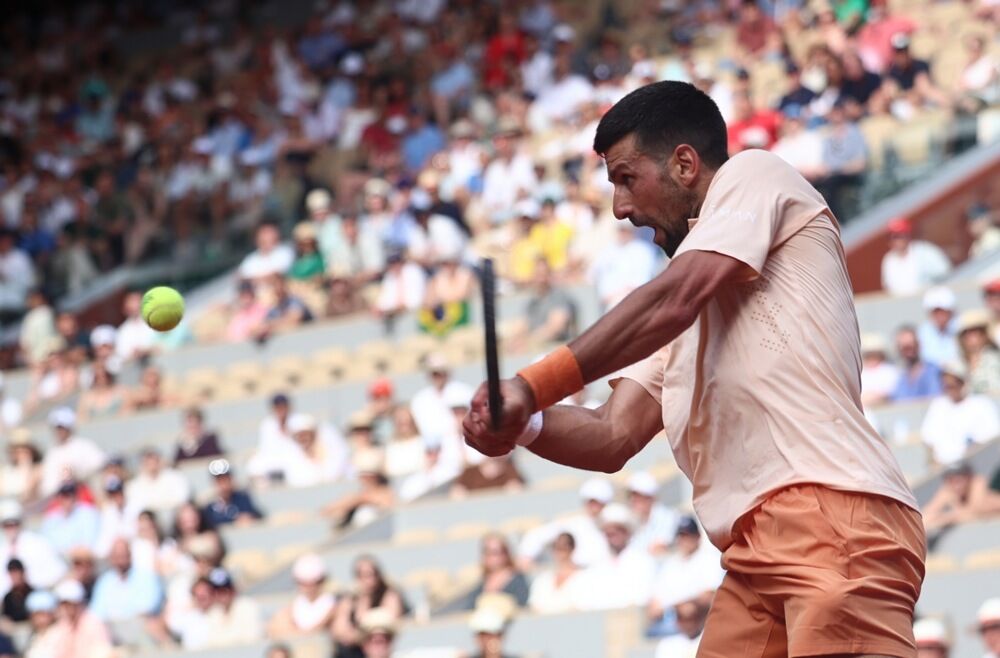 Novak Đoković na meču protiv Žoaa Fonseke u trećem kolu Rolan Garosa 2026. godine