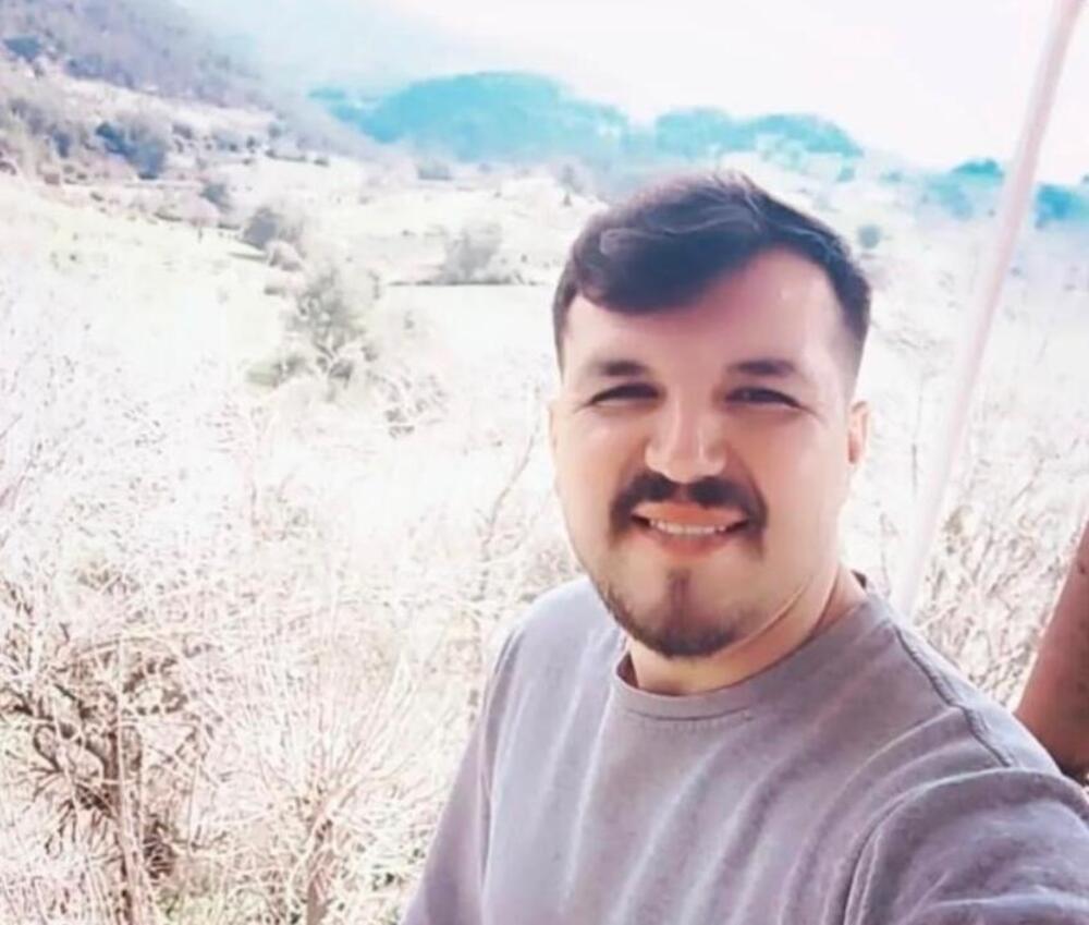 OTAC ZADAVIO SINA (3), PA GA RASKOMADAO! Nakon smrti mu ODSEKAO UDOVE, pa... Policajci zatekli NEVIĐENI HOROR!
