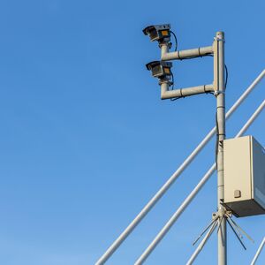 8 u 1 pametni radari stižu na puteve: Otkrivaju čak 8 prekršaja u isto vreme, toliko su "pametni" da vide volan!